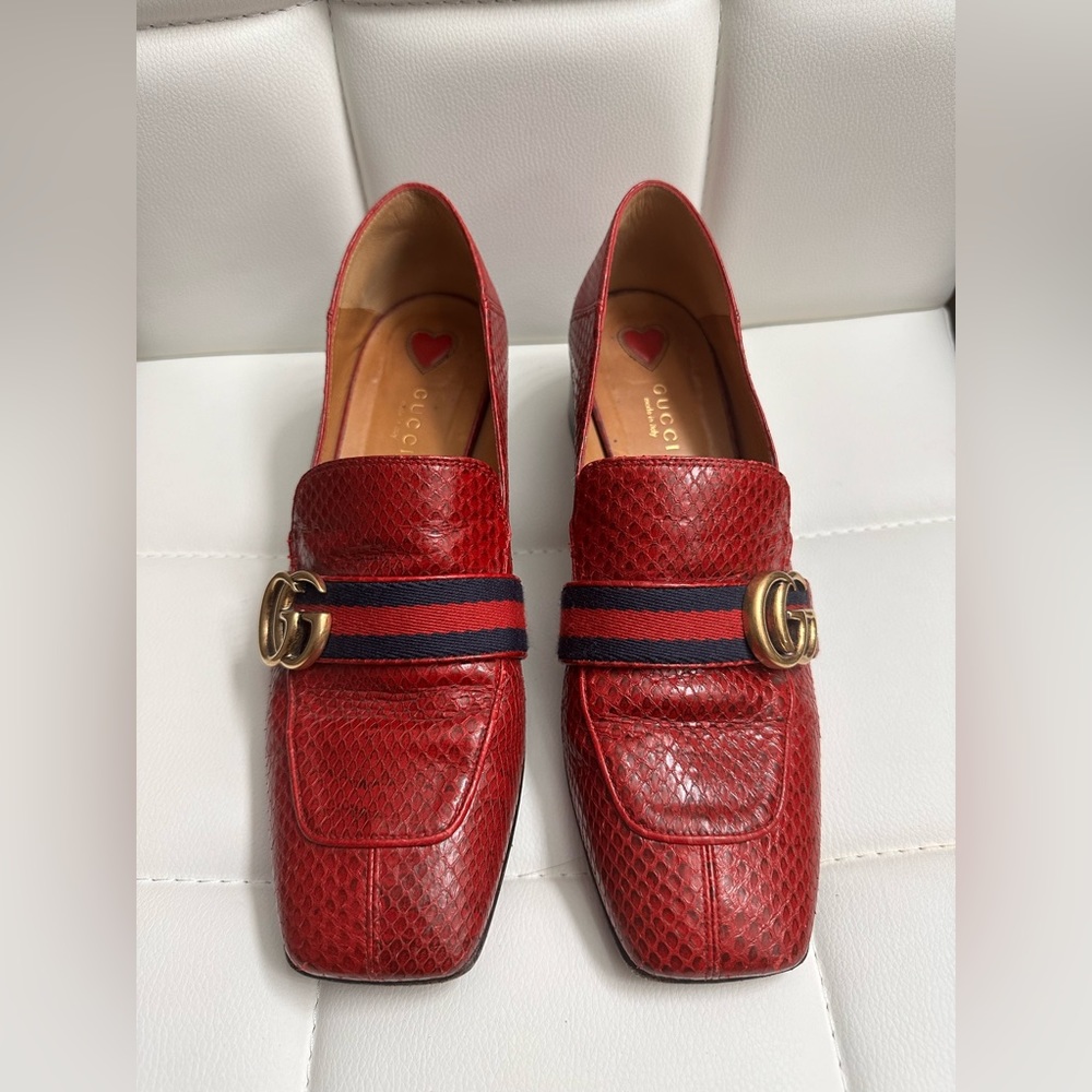 Red Gucci loafers with gg signature size 39 women